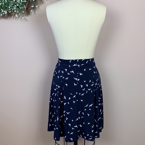 GILLI Navy Blue Pleated Skirt - Size Small - Picture 4 of 7